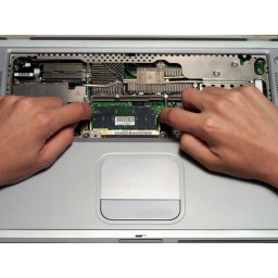 Замена оперативной памяти PowerBook G4 Titanium DVI